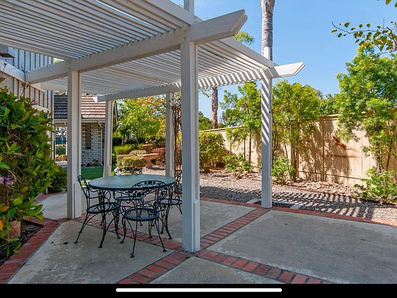 5th image of 12464 Oakfort Ct