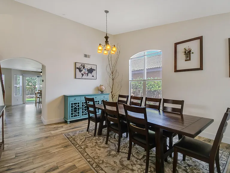 8627 Eagle Creek Dr NE — Photo 2