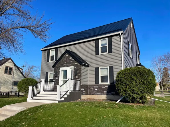 411 Vernon Ave, Morgan, MN 56266