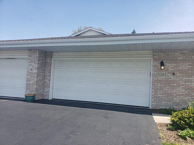 1st image of 1265 N Crest Dr