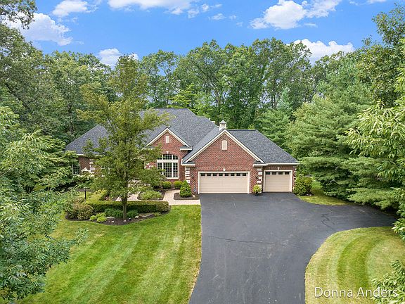 3rd image of 4161 Thousand Oaks Dr NE