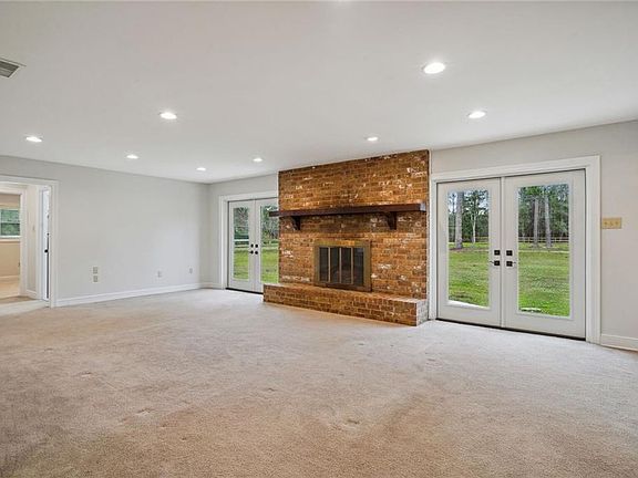 5th image of 64320 Fogg Ln