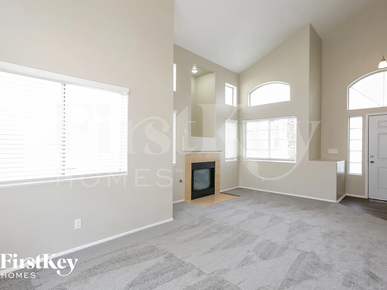 3 bed, 2.5 bath, 1557 sqft, $2,260 — Photo 4