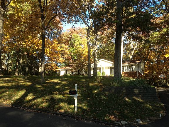 3rd image of 1150 Westmoor Pl