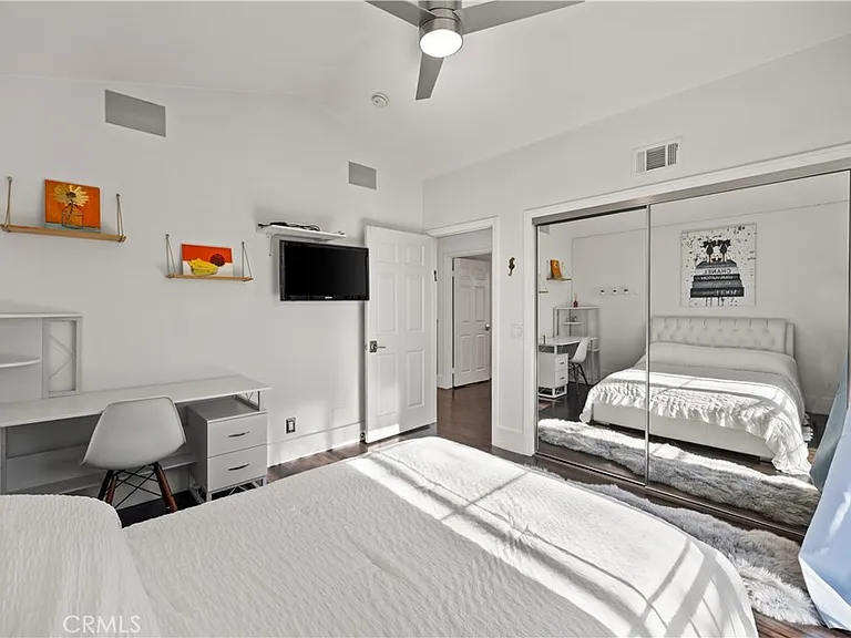 4 Chandon — Photo 45