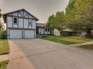 3201 SW Kent St, Topeka, KS 66614