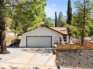 14016 Candlewood Dr, Sylmar, CA 91342