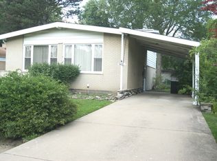 9437 Karlov Ave, Skokie, IL 60076