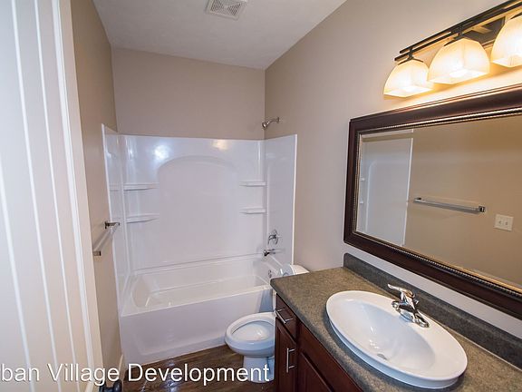 4th image of 2934 Leavenworth St APT 206