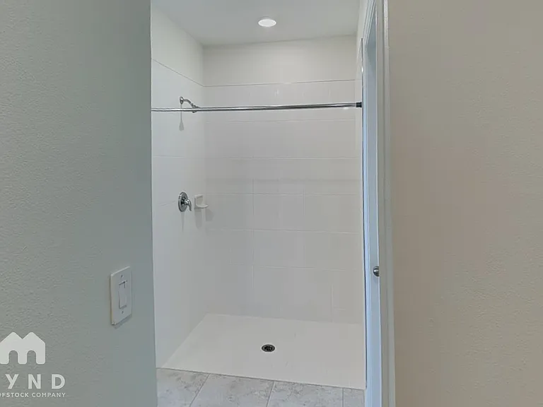 796 Griffon Ave — Photo 9
