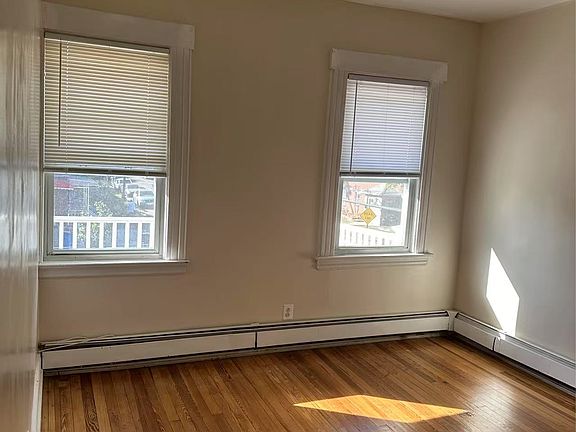 3rd image of 6203 136th St Floor 2