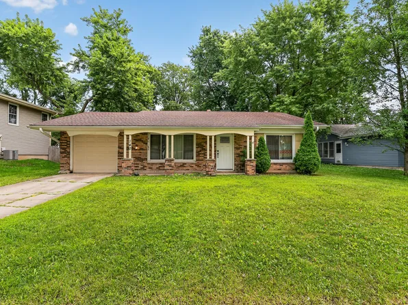 140 Tamarack Dr, Bolingbrook, IL 60440
