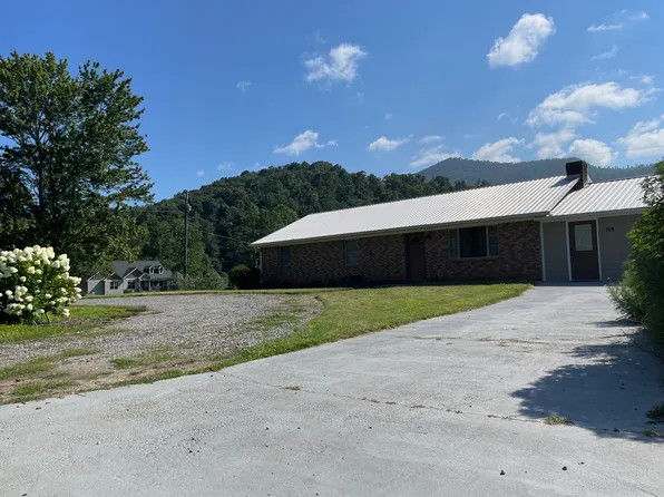 225 Bull Creek Rd, Asheville, NC 28805