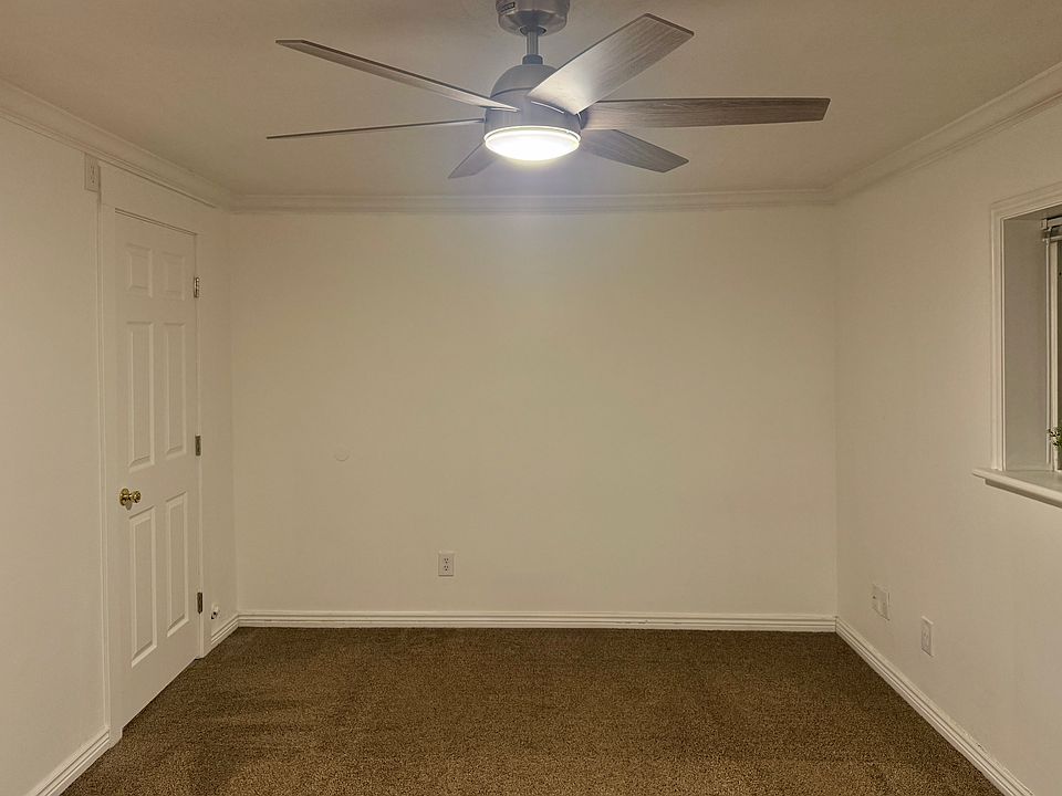 2nd image of 16 W 2000 S