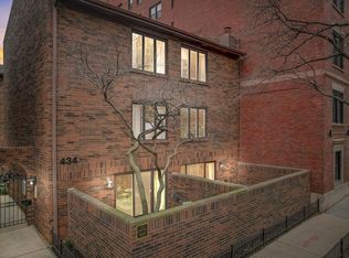434 W Briar Pl APT 1, Chicago, IL 60657