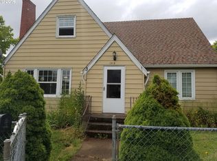 1215 SE Lyle St, Dallas, OR 97338