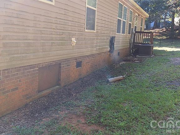 2nd image of 120 Otto Rd