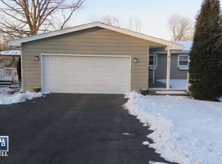 1515 S 7th Ave, St Charles, IL 60174