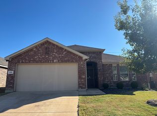 2105 Alamandine Ave, Crossroads, TX 76227