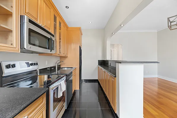 Rented by REAL New York | media 25