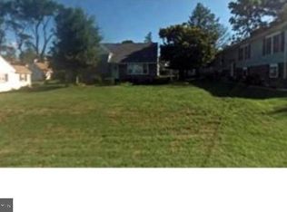 6713 Pechin St, Philadelphia, PA 19128