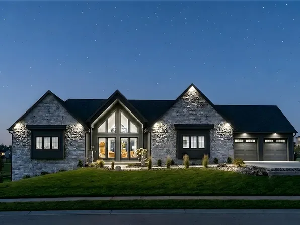 4735 Centennial Blvd, Urbandale, IA 50323