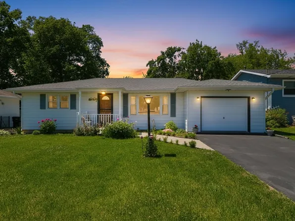 34456 W Lake Shore Dr, Round Lake, IL 60073