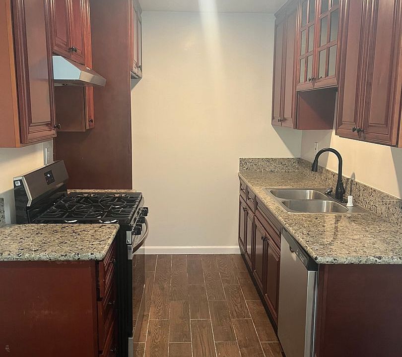 1st image of 1286 N Summit Ave APT 103