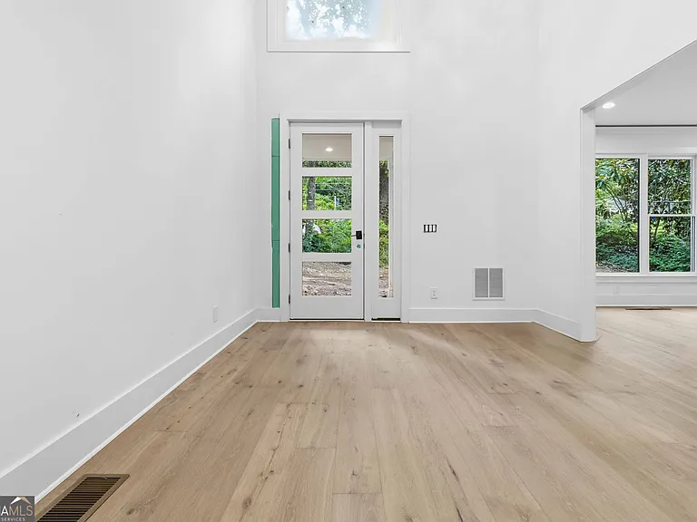 3196 Towerview Dr NE — Photo 51