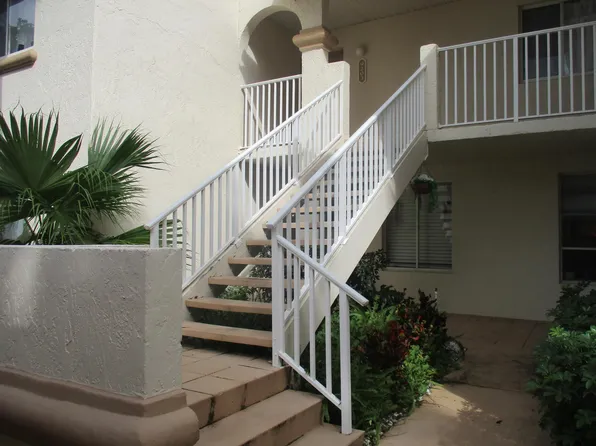 9203 Glenmoor Drive, West Palm Beach, FL 33409