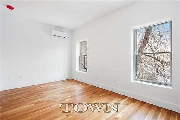 Rented by Town Residential | media 58