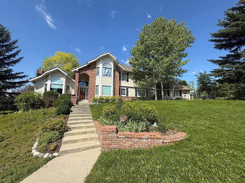 2135 Baxter Dr