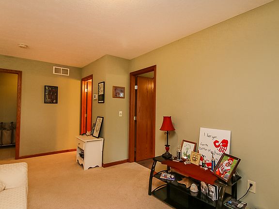 5th image of 49943 Greystone Dr