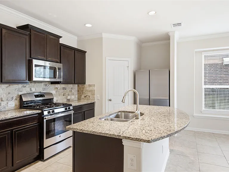 2601 Rough Berry Rd — Photo 8