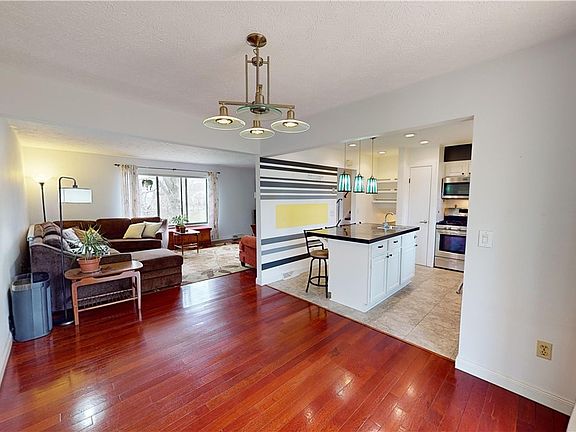 5th image of 5488 Pinehill Dr