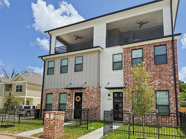 202 Park Pl, College Station, TX 77840