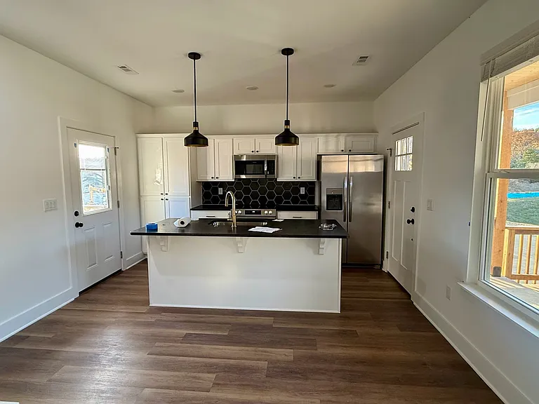 3125 W Tulsa St — Photo 3