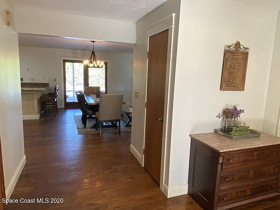 4th image of 3910 Mangrove Pl