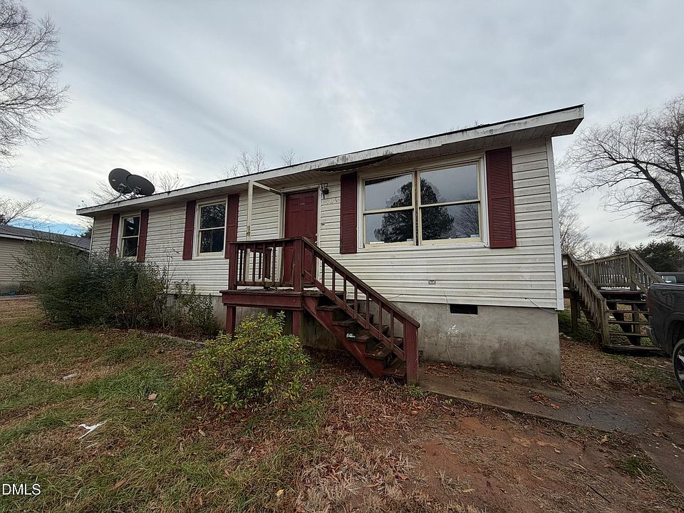 1st image of 106 Brown Cir
