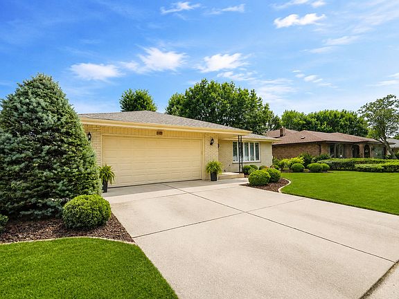 2nd image of 7453 Cashew Dr