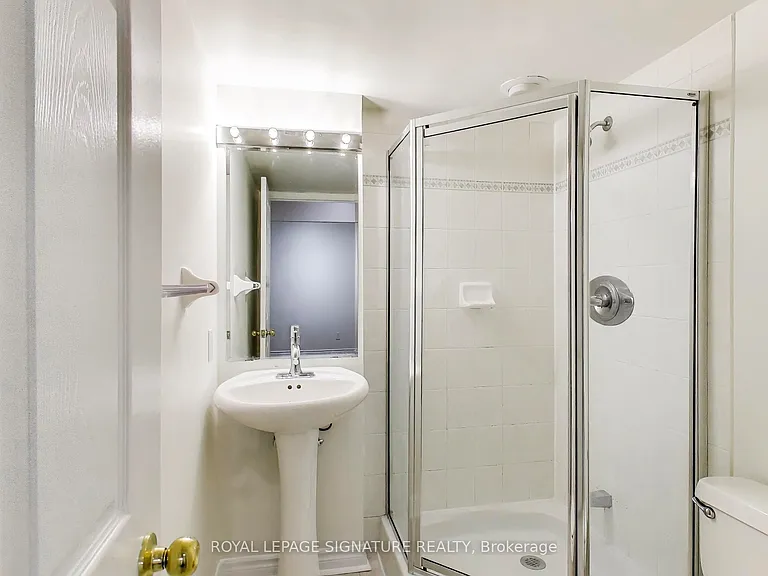 18 Kenaston Gdns #203 — Photo 19