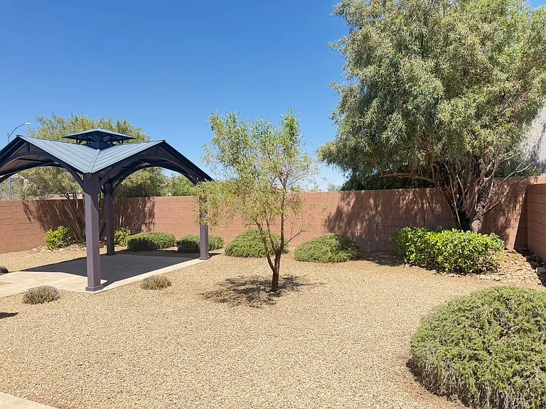706 Topocoba St — Photo 11