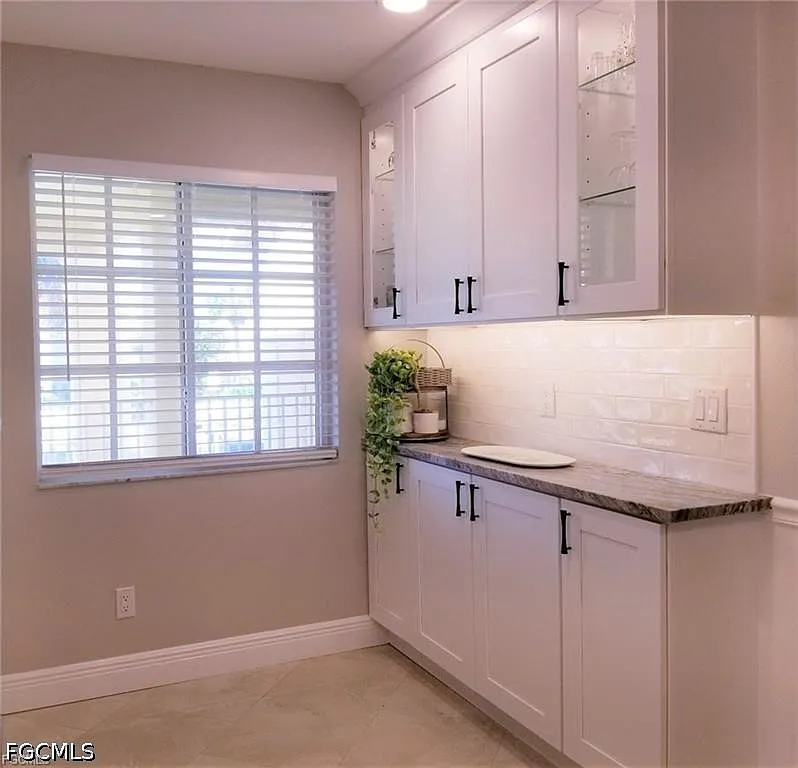 3 bed, 2.0 bath, 1299 sqft, $5,500 — Photo 4