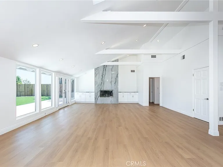 16973 Strawberry Dr — Photo 6