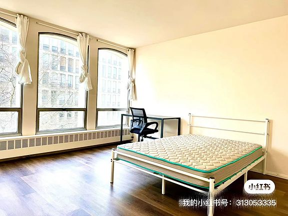 2nd image of 1400 E 55th St #503S