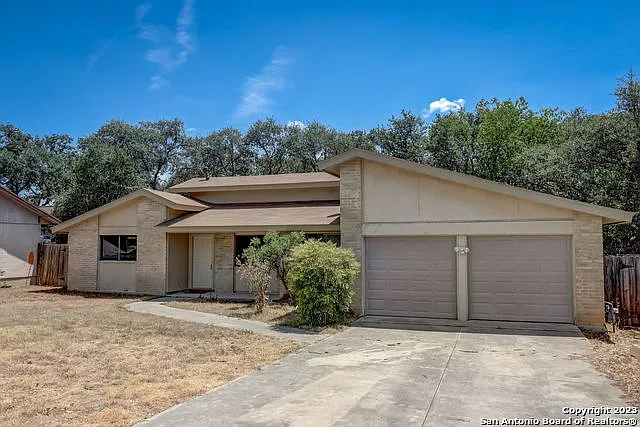 3 bed, 2.0 bath, 1342 sqft, $1,795 — Photo 1