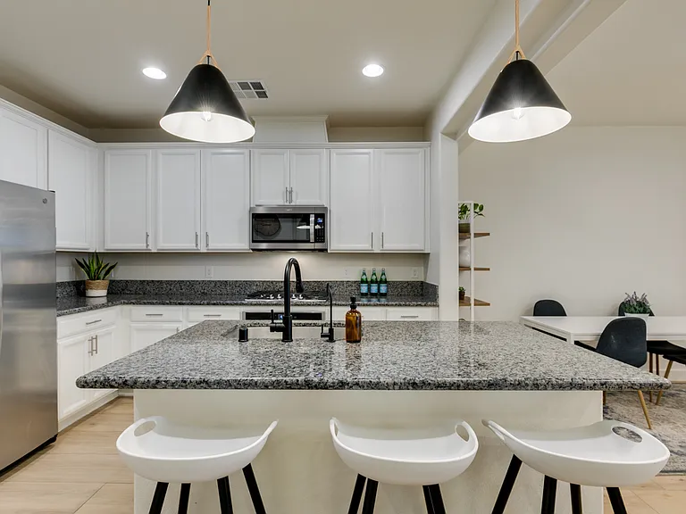77 Alamere Falls Dr — Photo 24