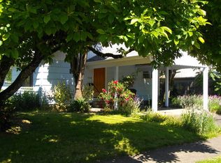 704 N 12th St, Springfield, OR 97477