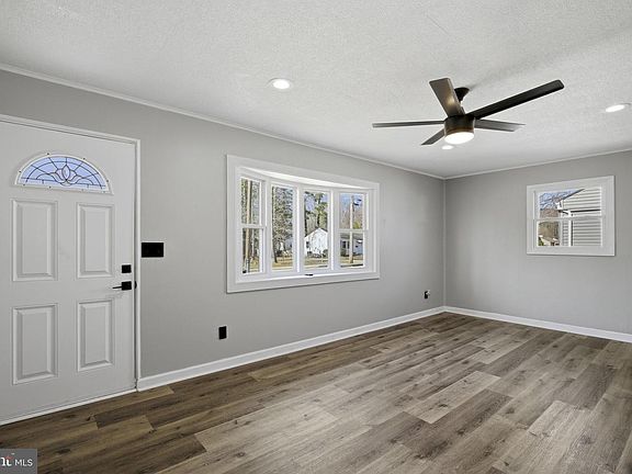2nd image of 687 Plater St