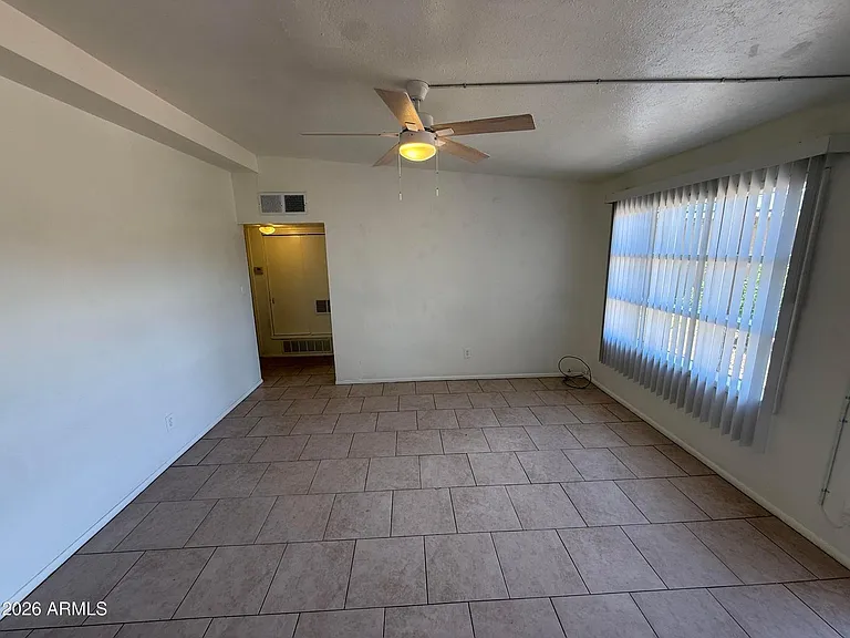 3839 W Hazelwood St — Photo 3